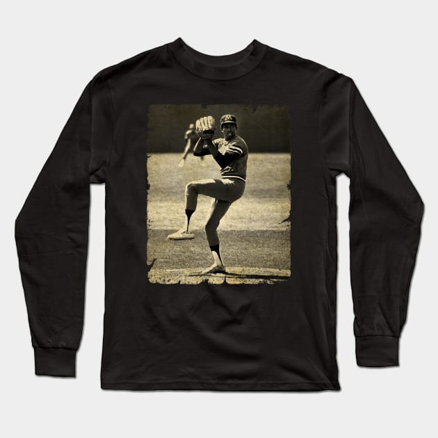 Dave Winfield Pitching For The University of Minnesota in The, 1973 College World Series Long Sleeve T-Shirt by SOEKAMPTI